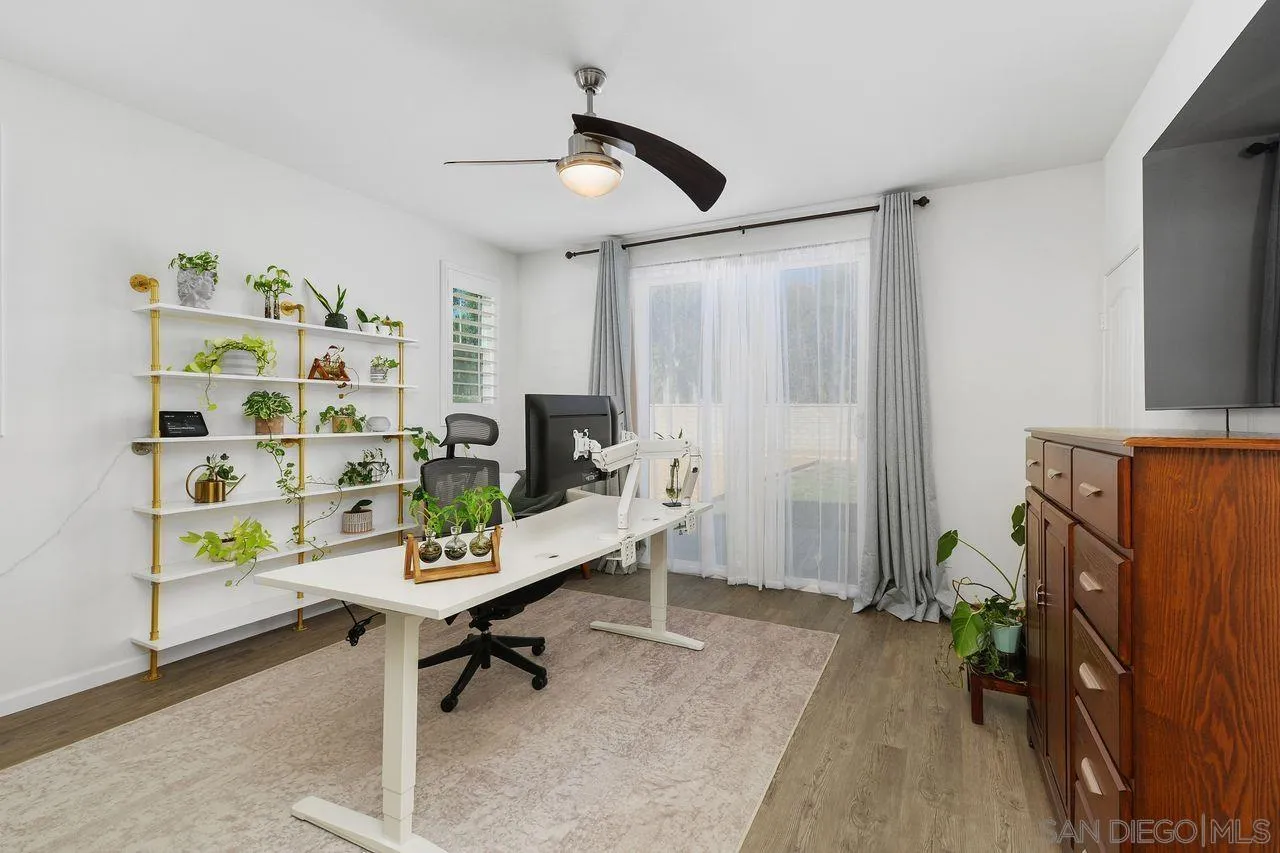 23318 Crystal Way
