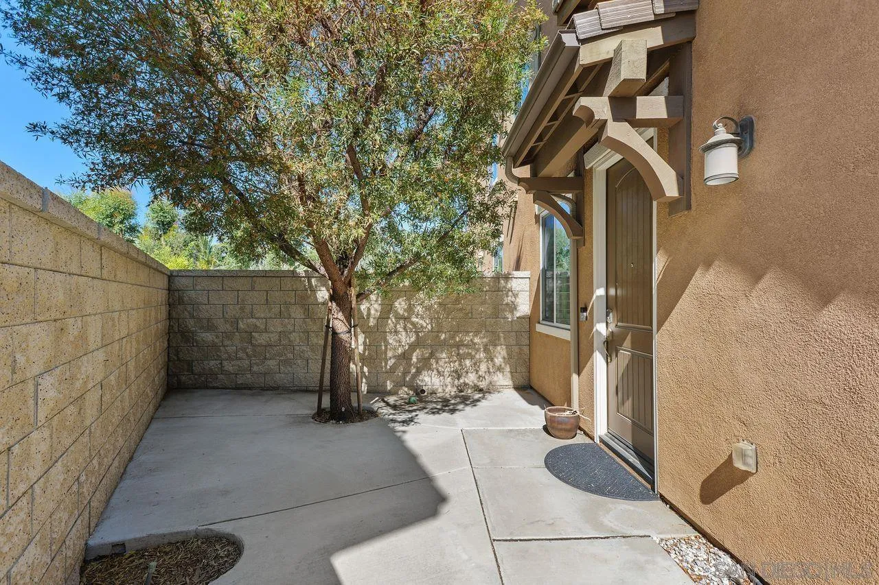 23318 Crystal Way