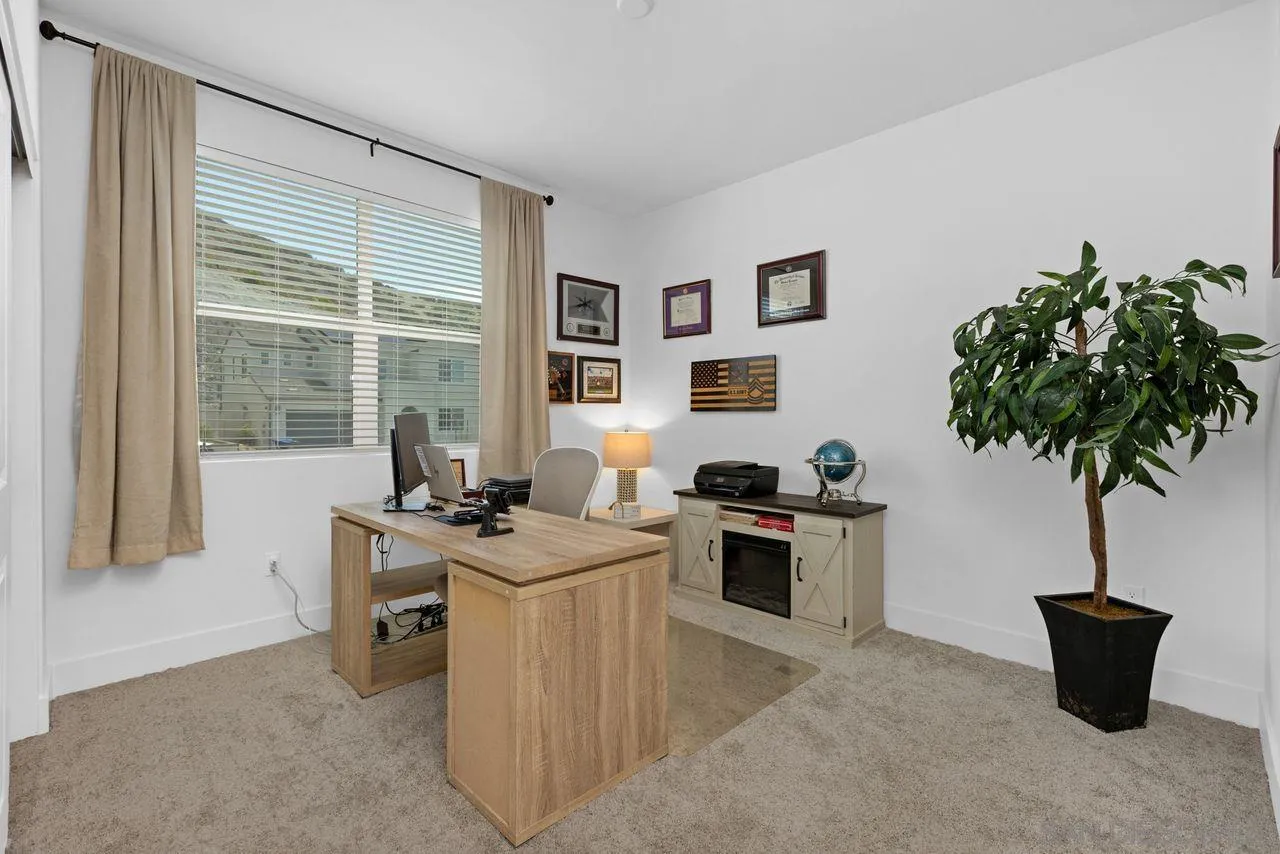 712 Meadowood St.