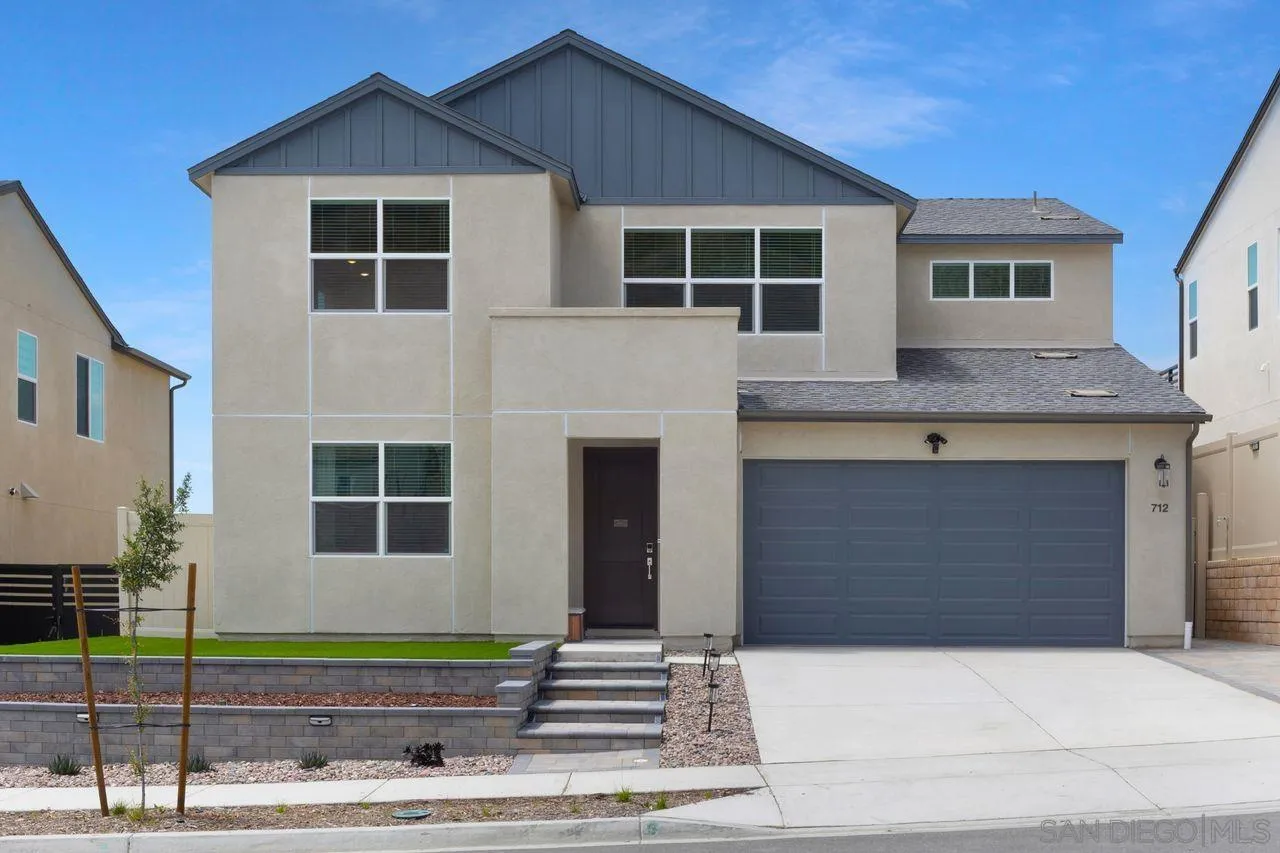 712 Meadowood St.