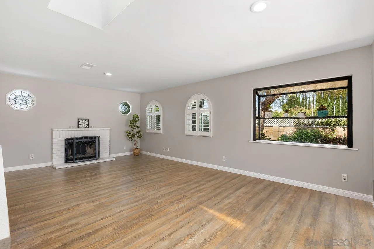 705 Sunningdale