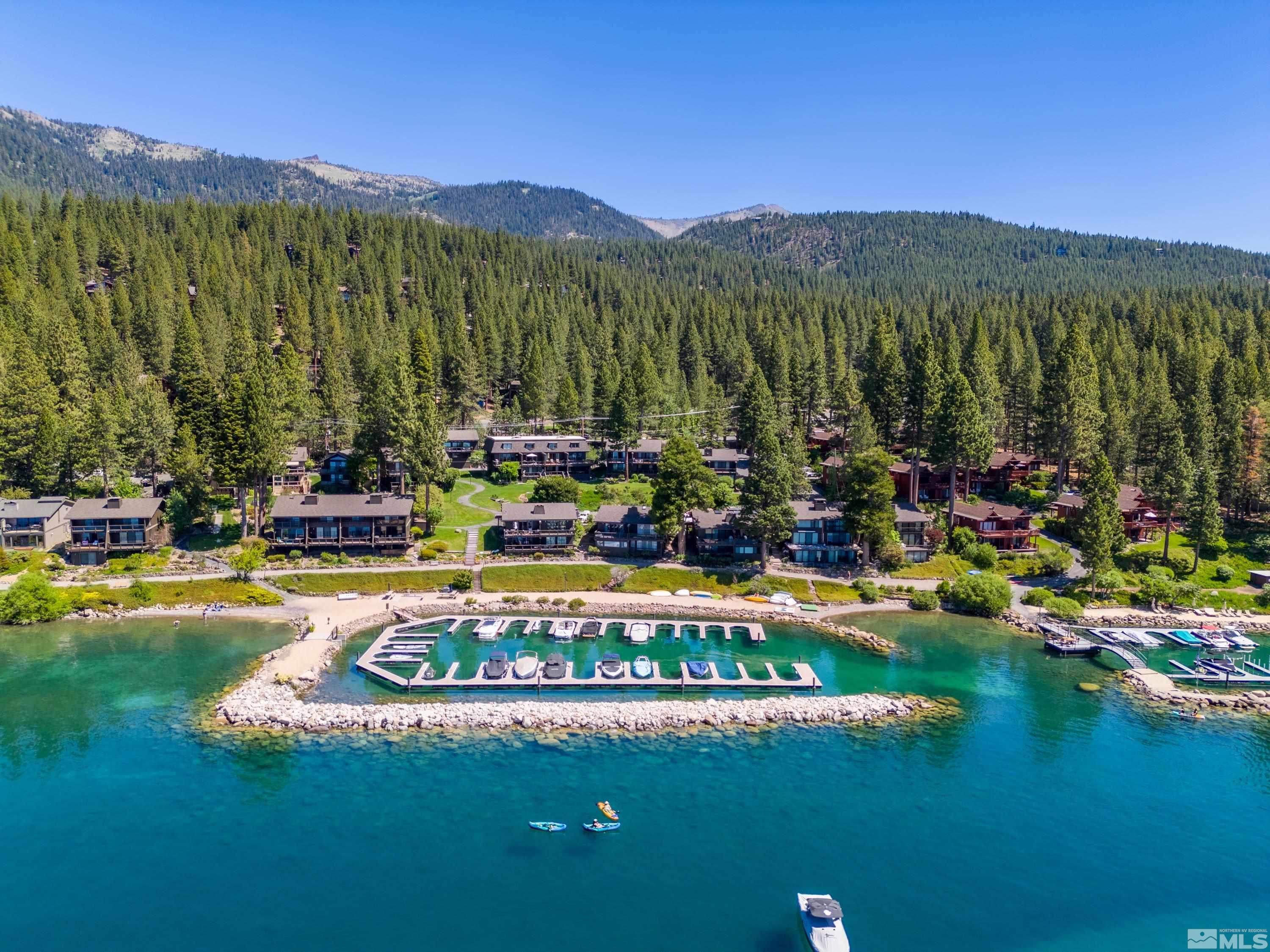 549 Lakeshore Boulevard, 7