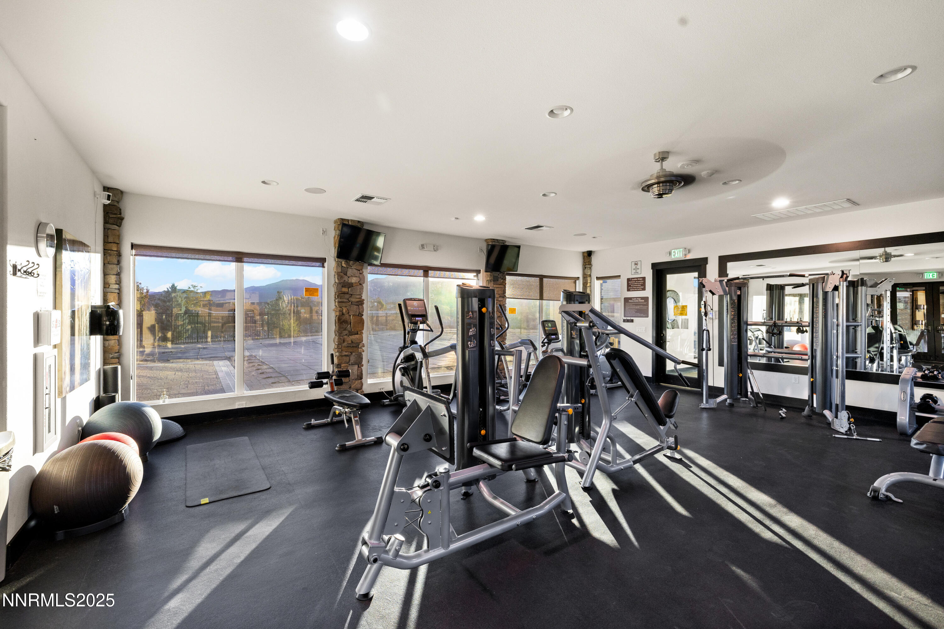 9845 Sea Breeze Lane