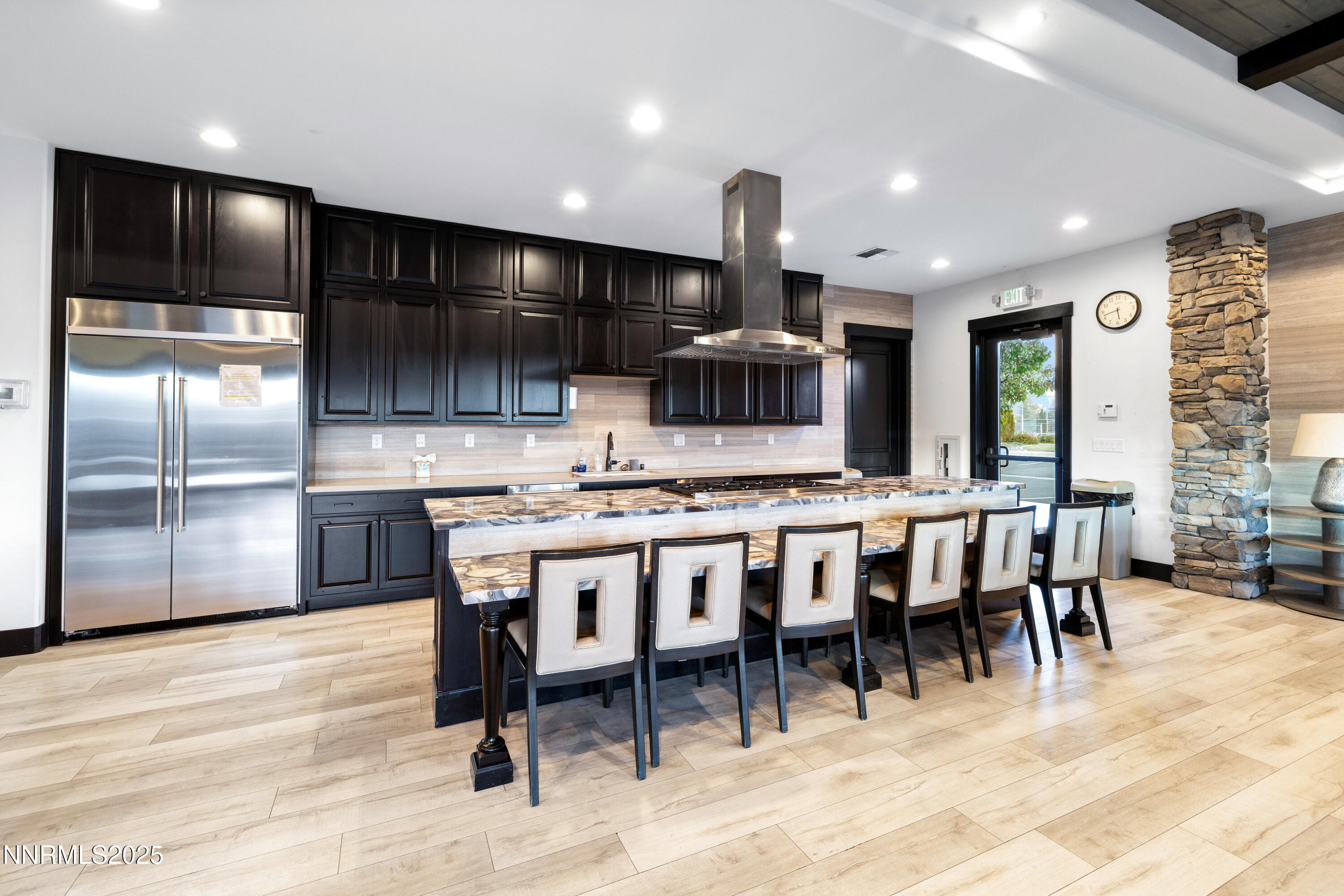 9845 Sea Breeze Lane