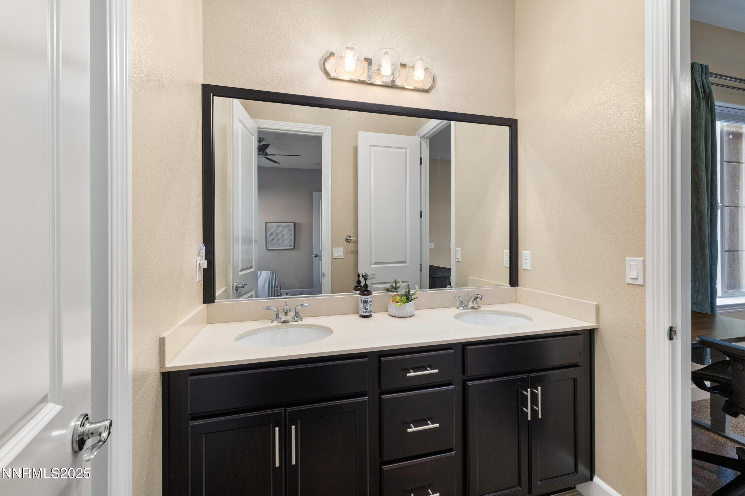 9845 Sea Breeze Lane