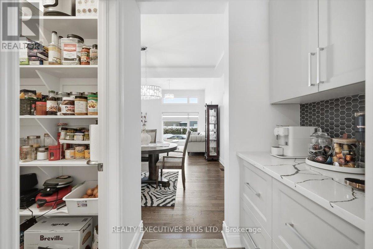 1082 DOCTEUR CORBEIL BOULEVARD