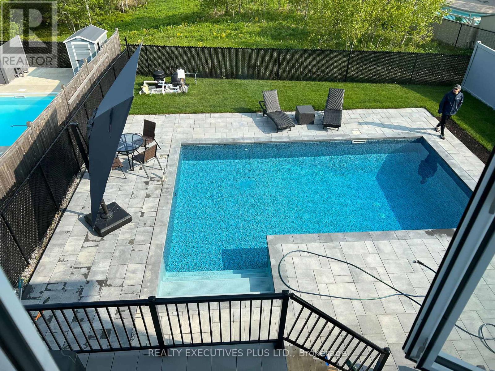 1082 DOCTEUR CORBEIL BOULEVARD