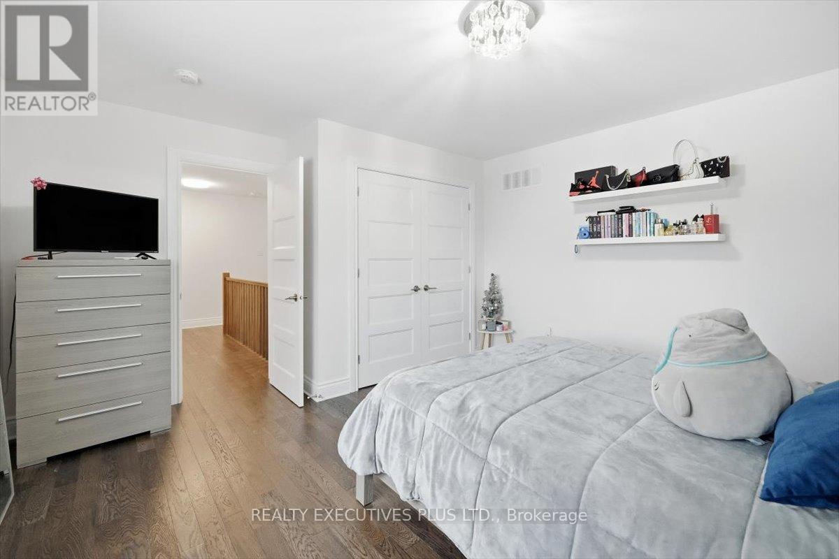 1082 DOCTEUR CORBEIL BOULEVARD