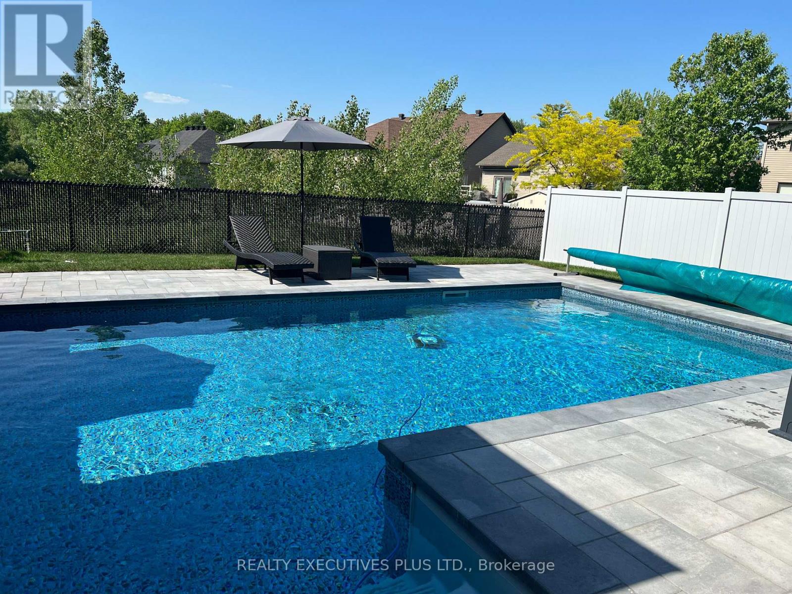 1082 DOCTEUR CORBEIL BOULEVARD