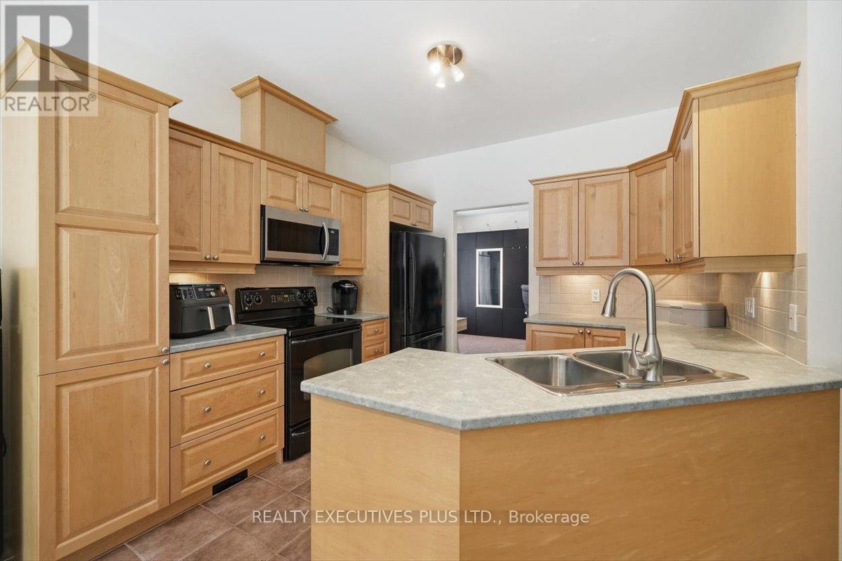 2660 DUBOIS STREET