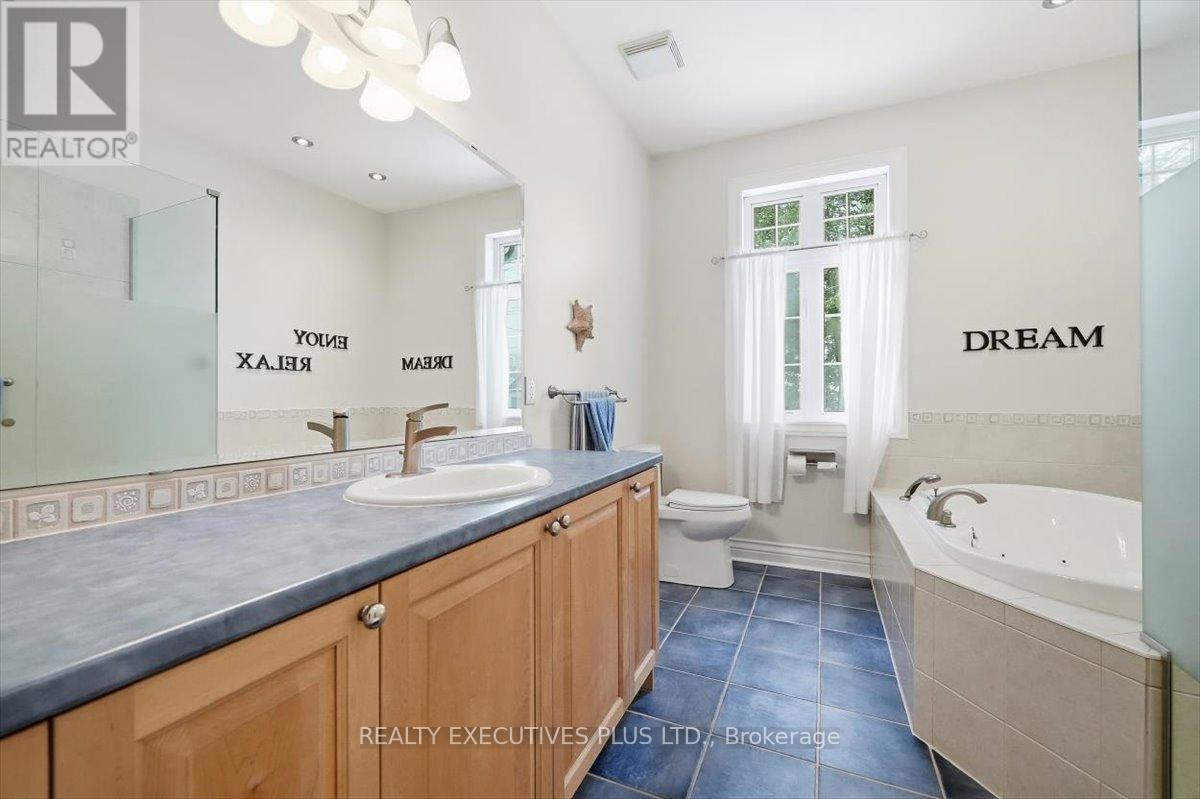 2660 DUBOIS STREET