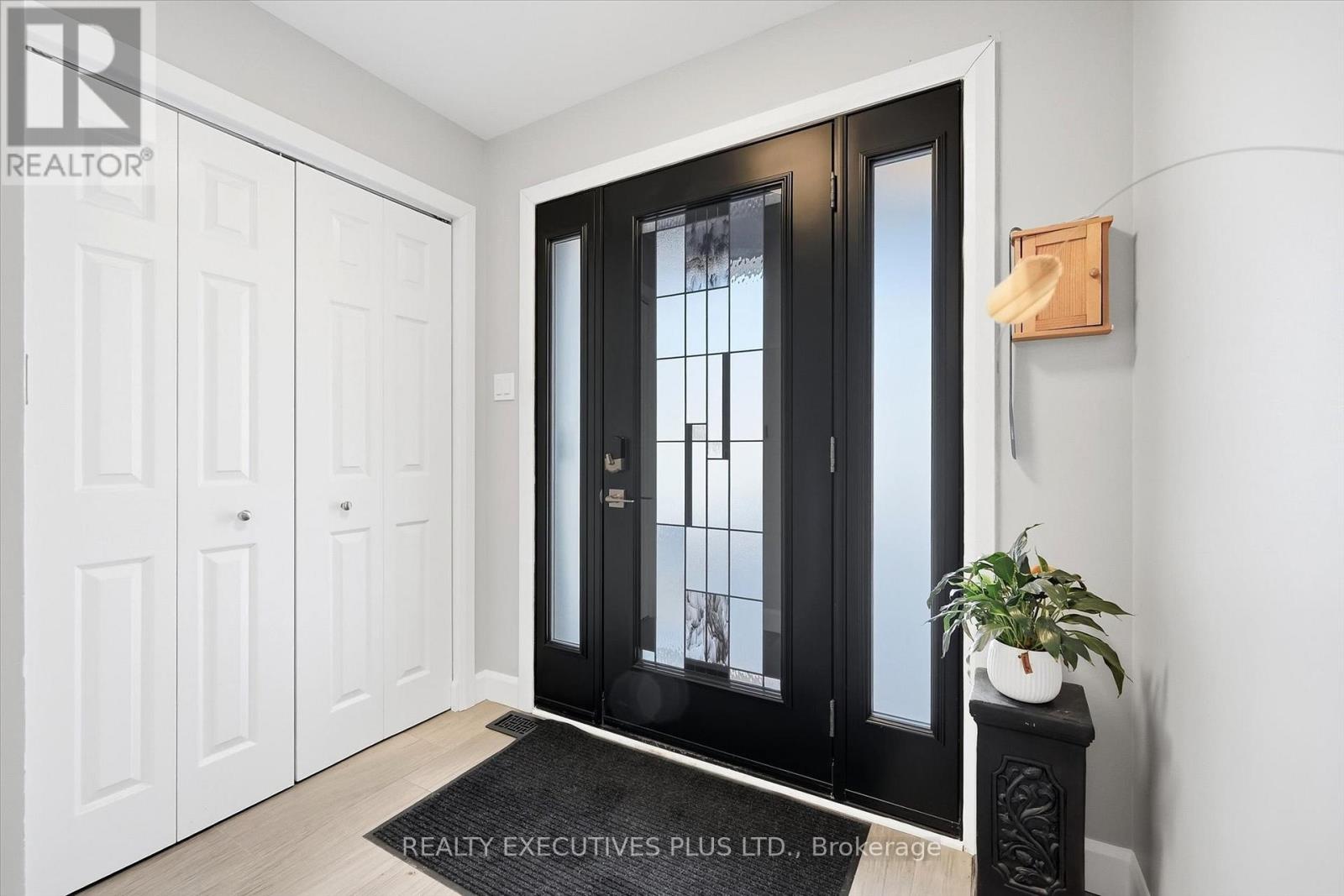 1110 TRILLIUM PLACE