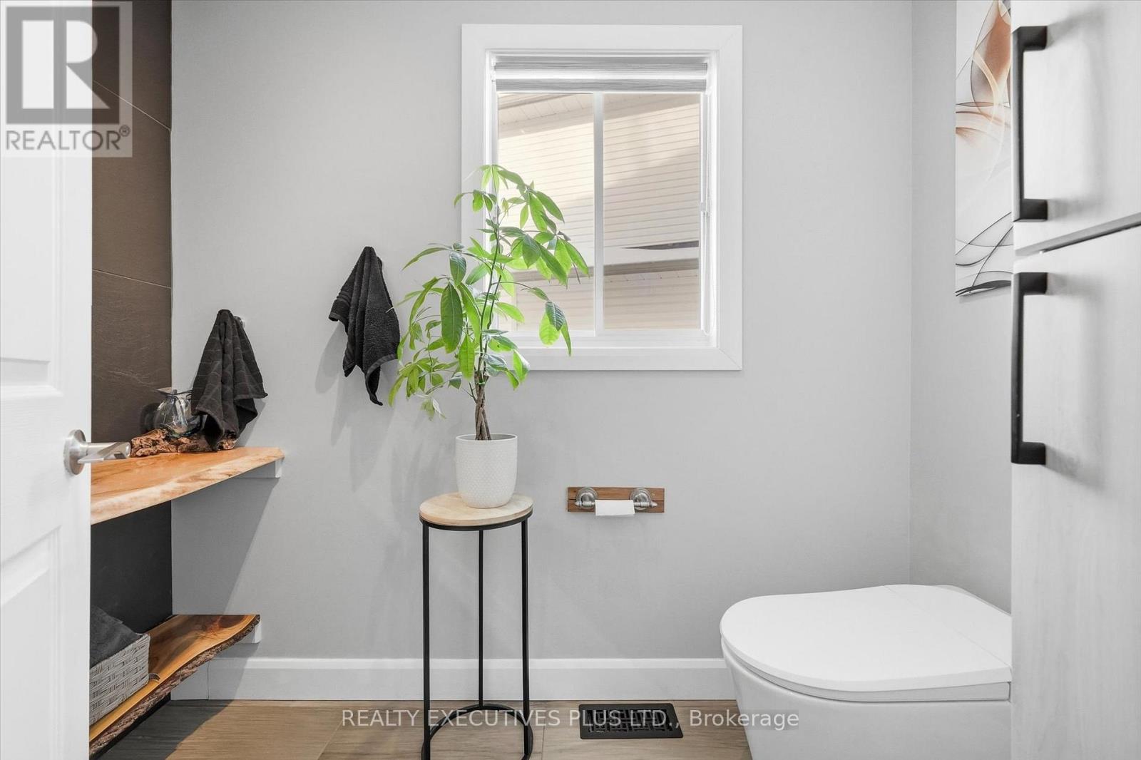 1110 TRILLIUM PLACE