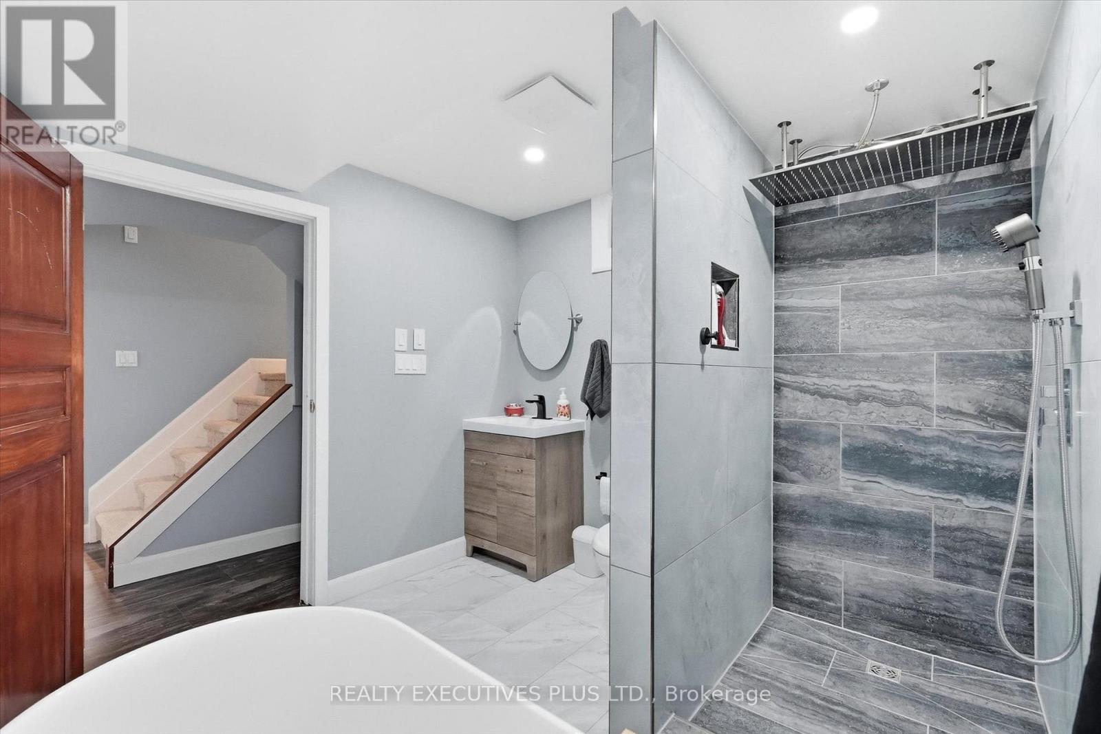 1110 TRILLIUM PLACE