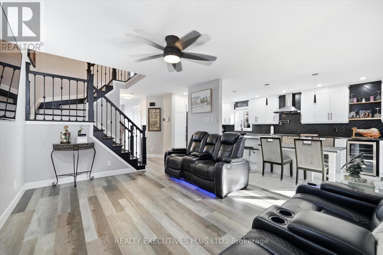 1110 TRILLIUM PLACE