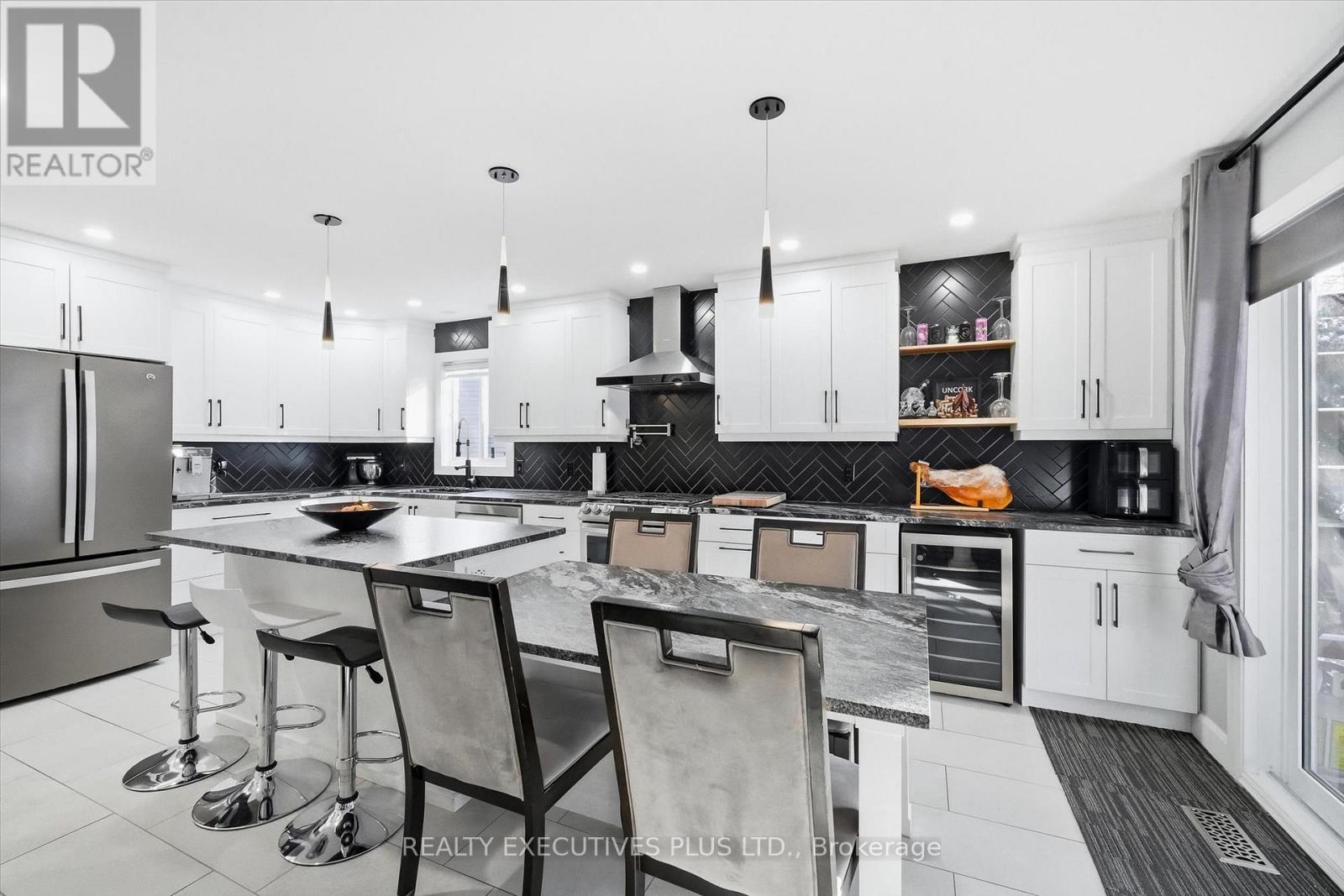 1110 TRILLIUM PLACE