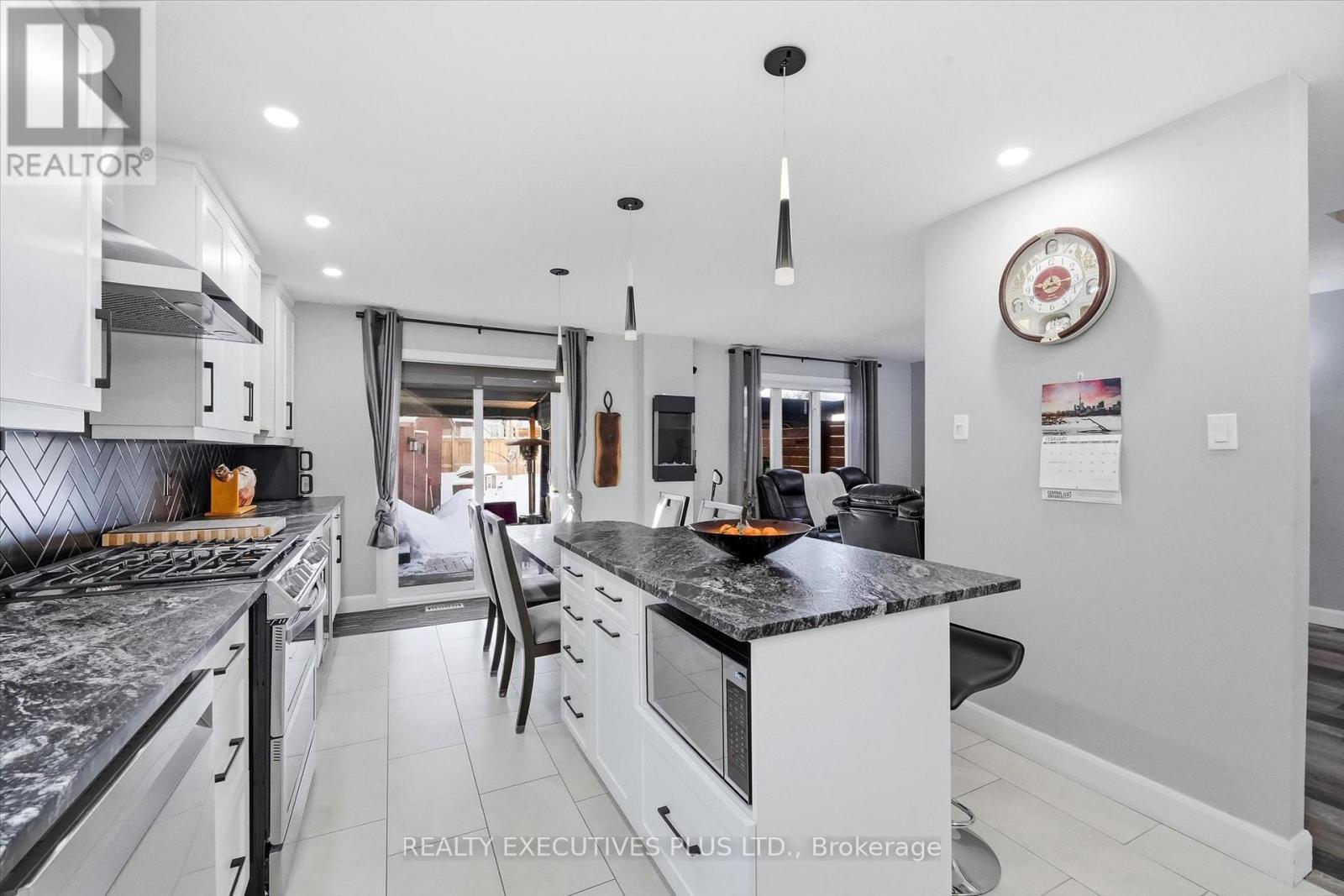 1110 TRILLIUM PLACE