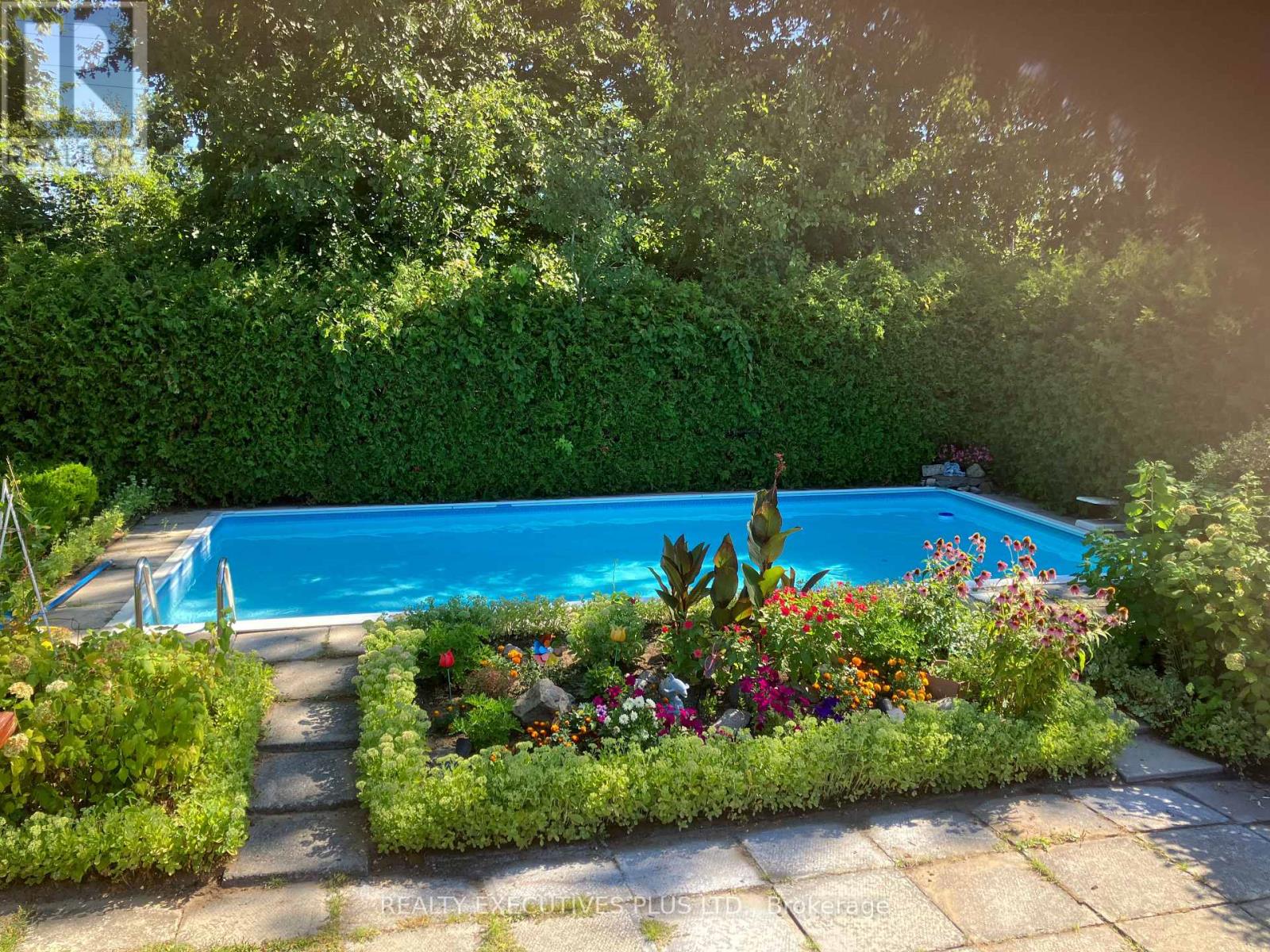 991 ST JACQUES STREET