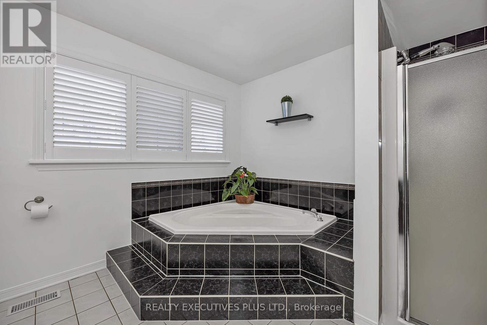 1611 MARLEY CRESCENT