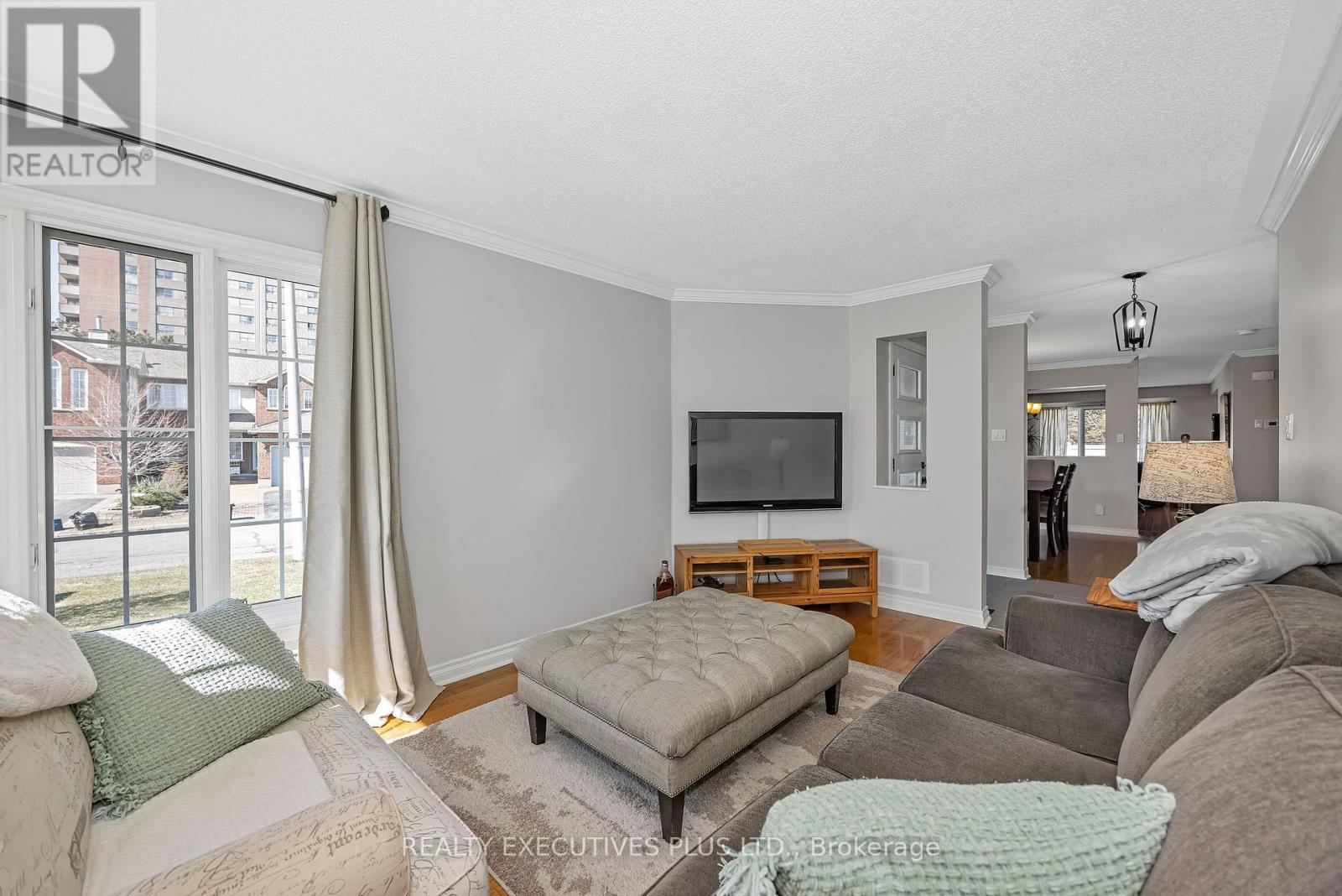 1611 MARLEY CRESCENT