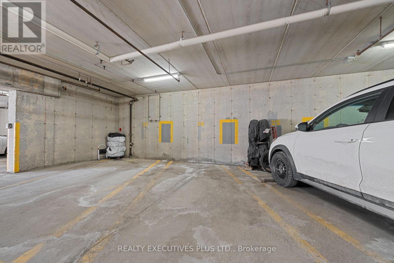 407 - 2921 LAURIER STREET