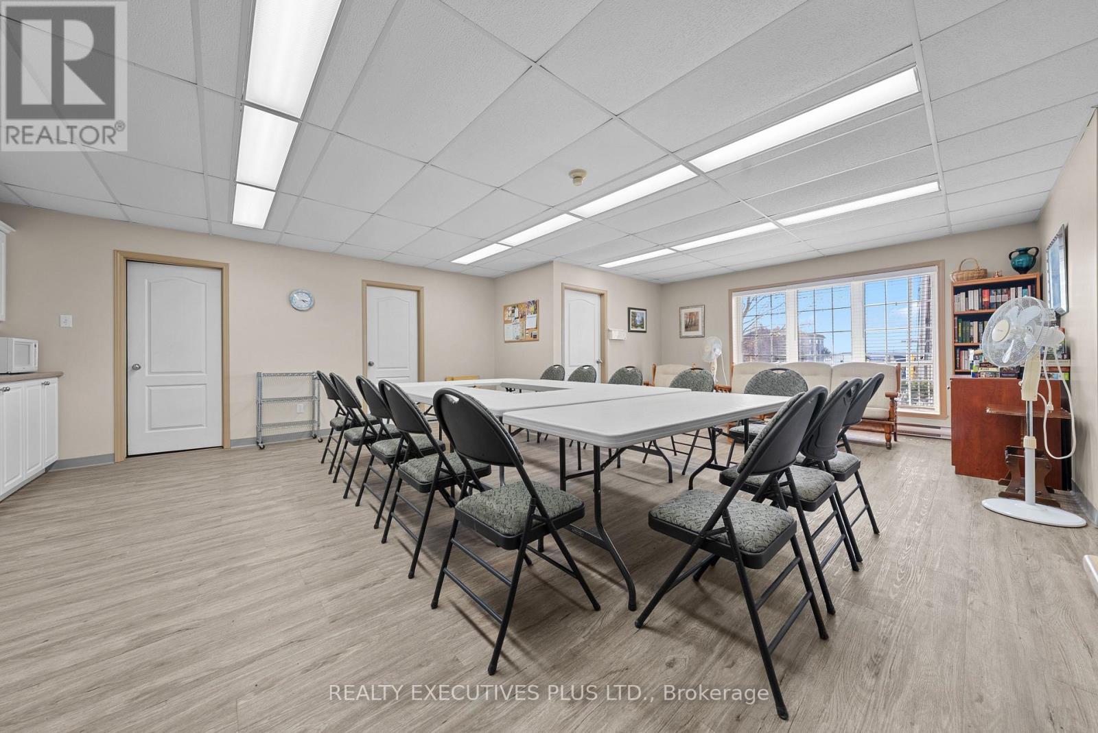 407 - 2921 LAURIER STREET