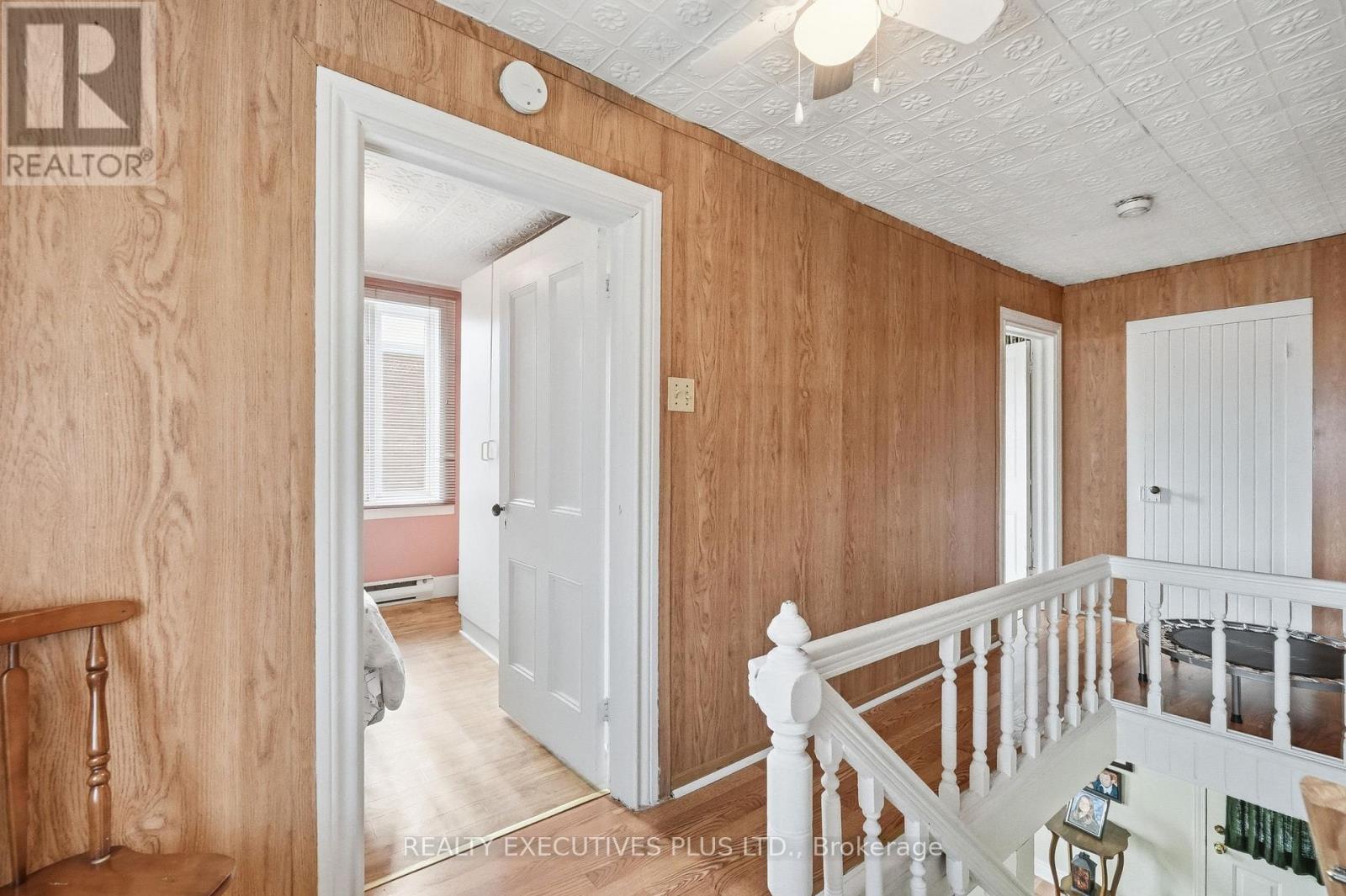 3721 CHAMPLAIN STREET