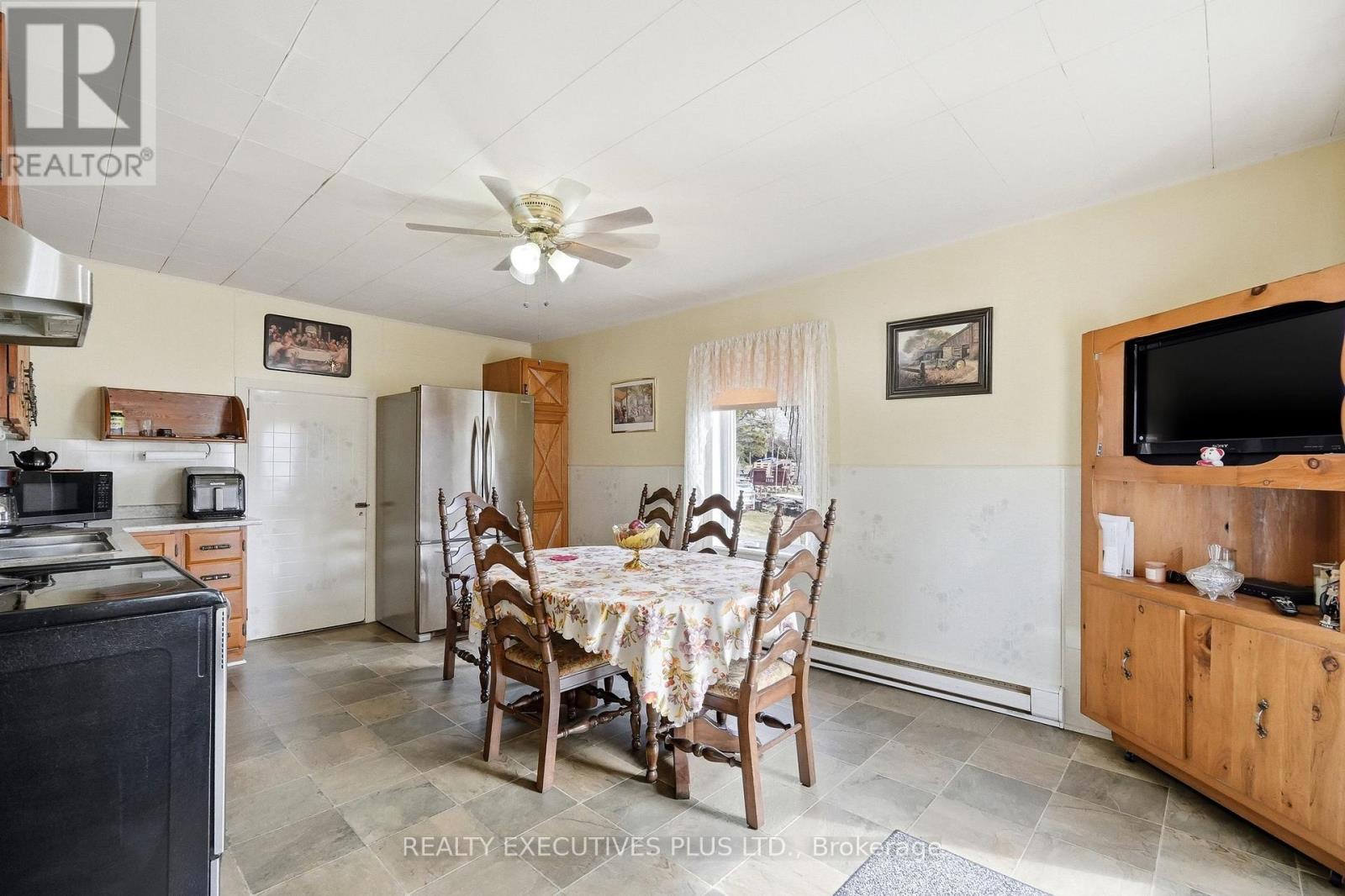 3721 CHAMPLAIN STREET