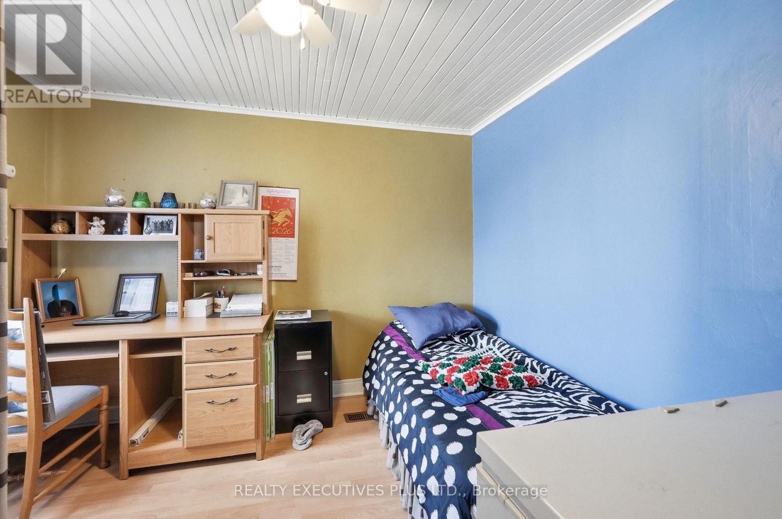 3721 CHAMPLAIN STREET