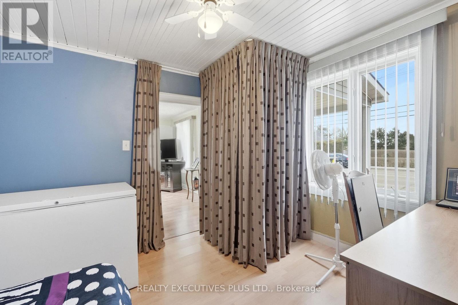 3721 CHAMPLAIN STREET