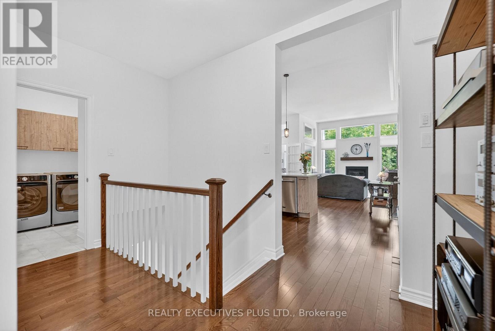 738 DU RIVAGE STREET