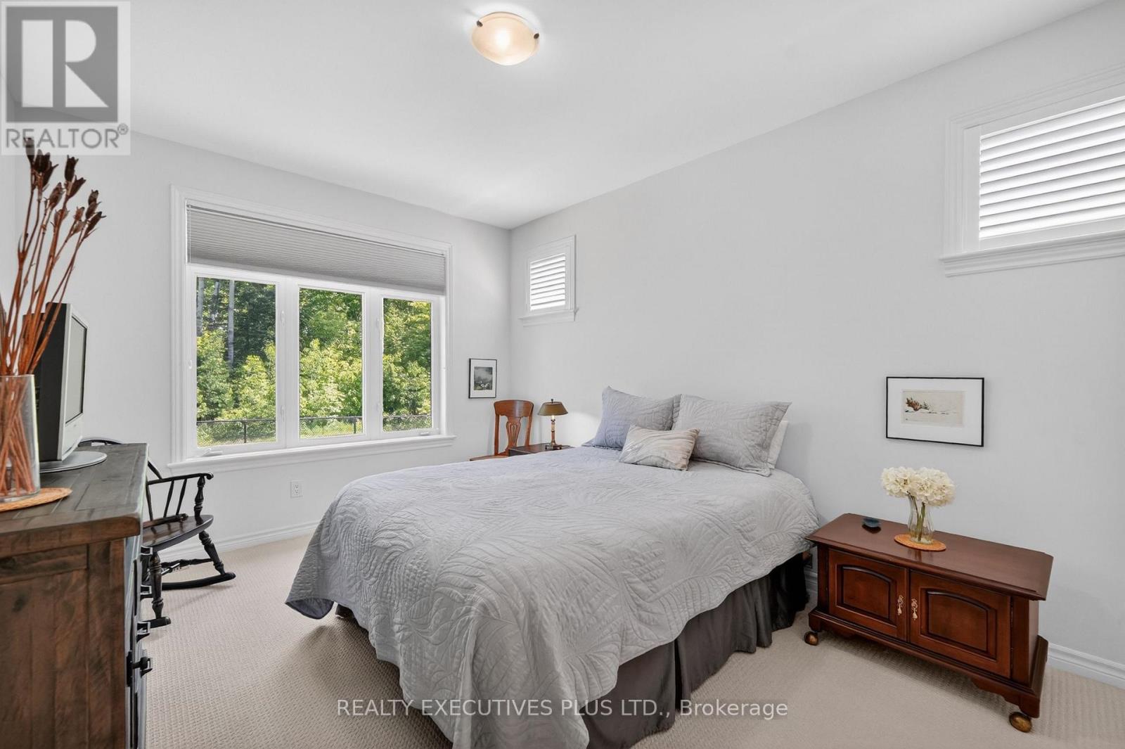738 DU RIVAGE STREET