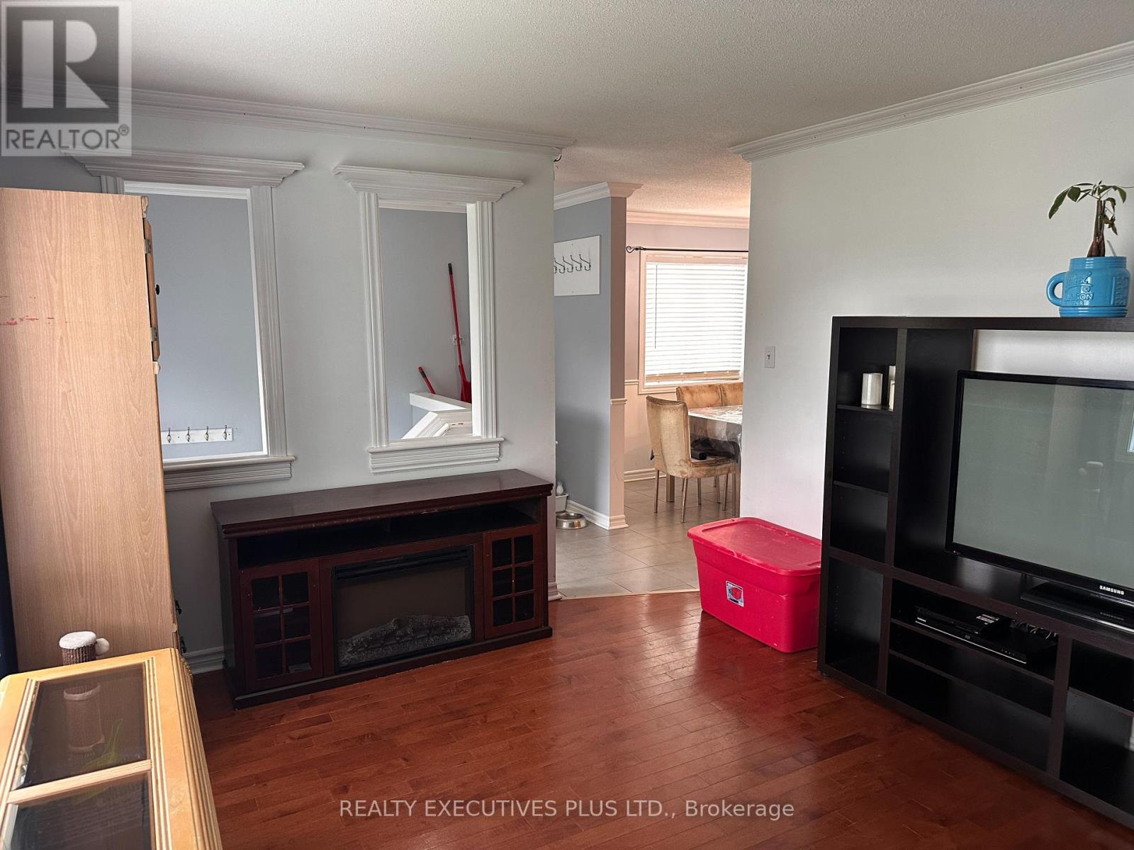 277 TRILLIUM CIRCLE