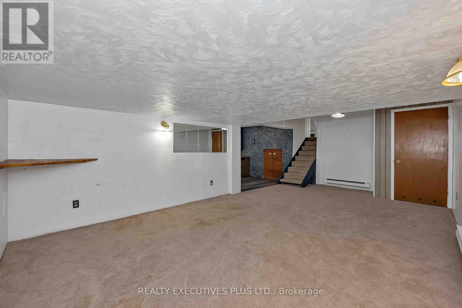 366 CHARRON STREET