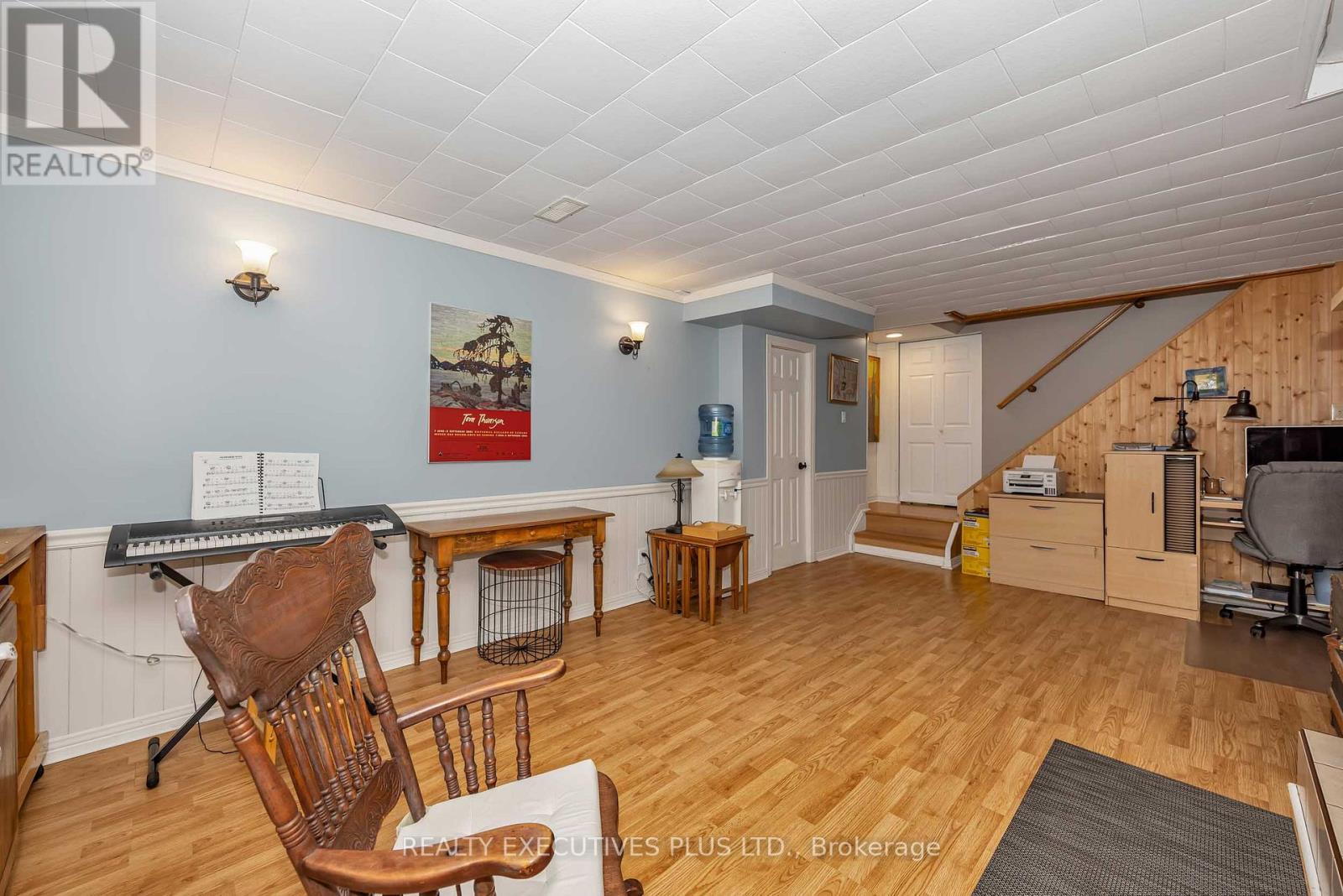 3896 SCHNUPP ROAD W