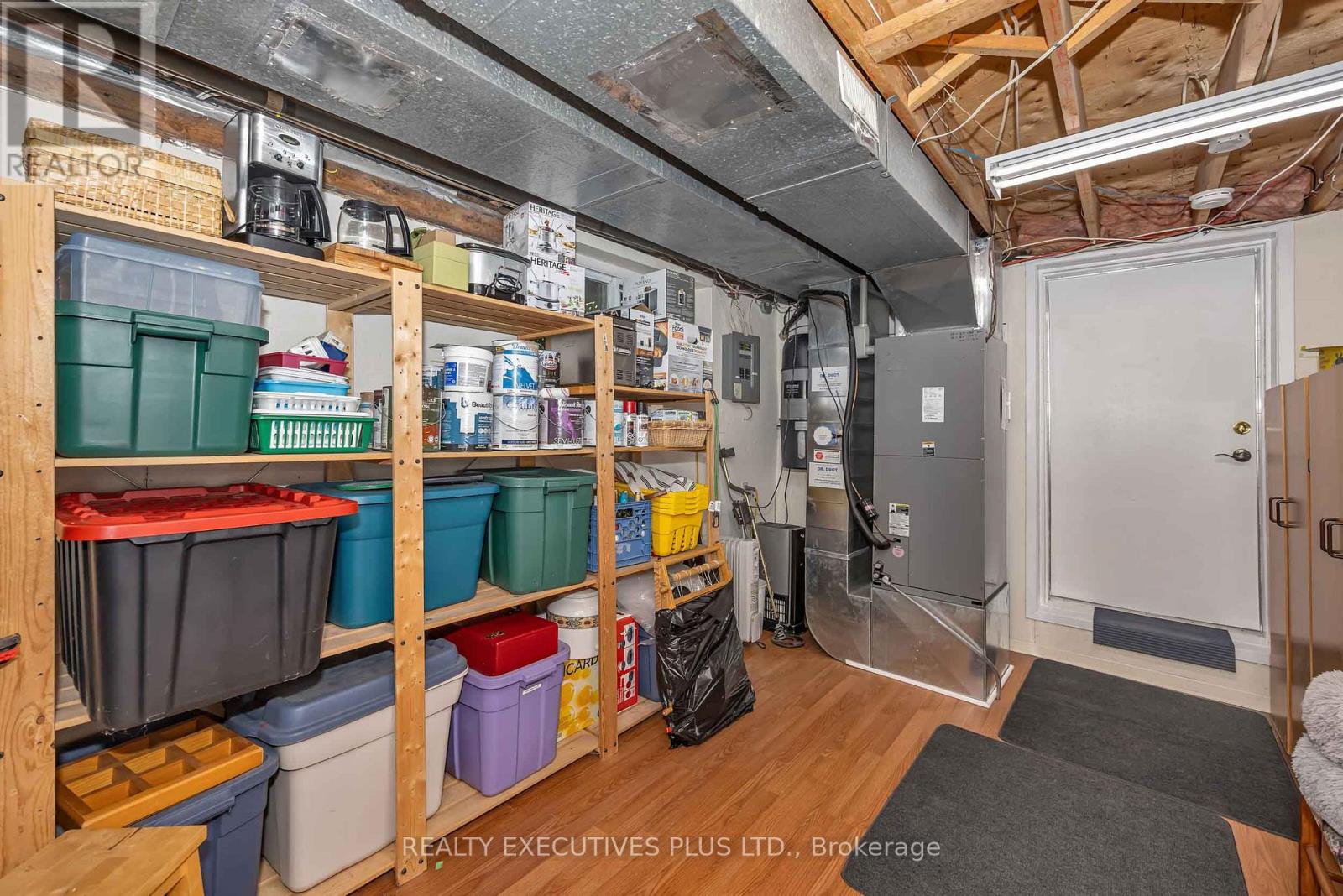 3896 SCHNUPP ROAD W