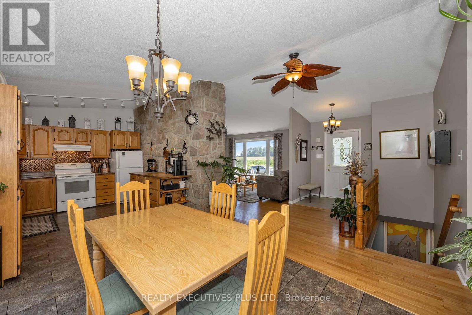 3896 SCHNUPP ROAD W