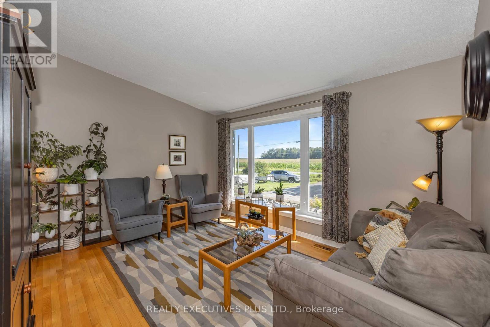 3896 SCHNUPP ROAD W