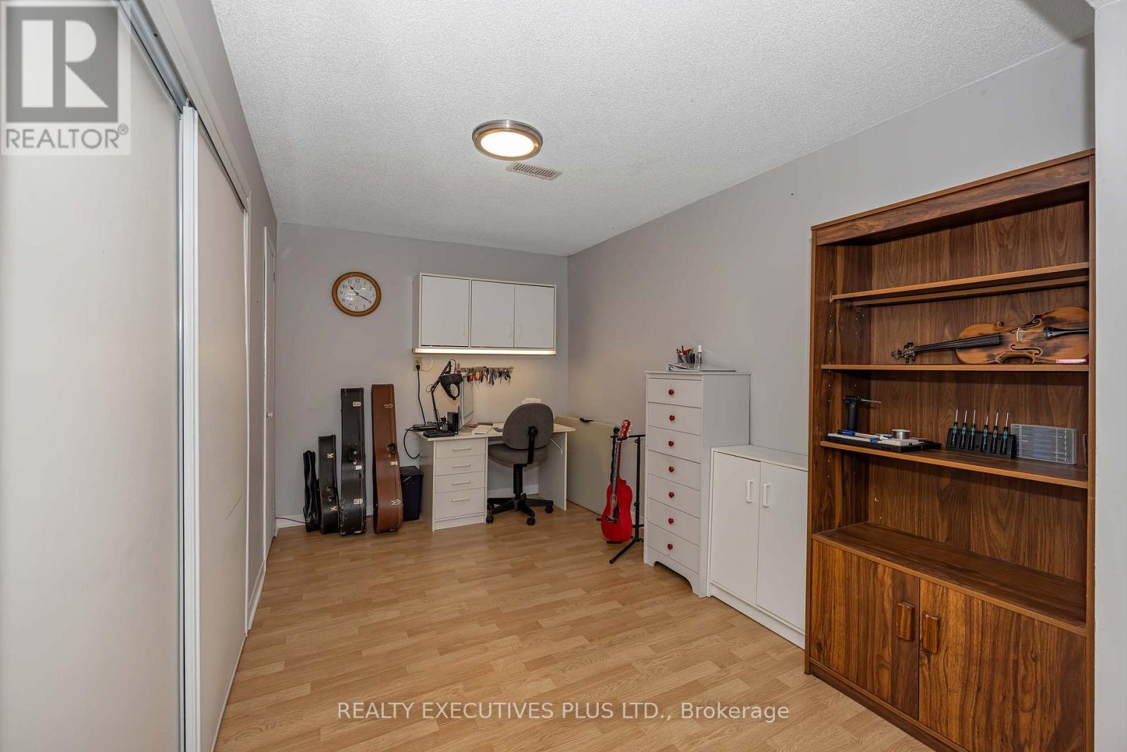 3896 SCHNUPP ROAD W