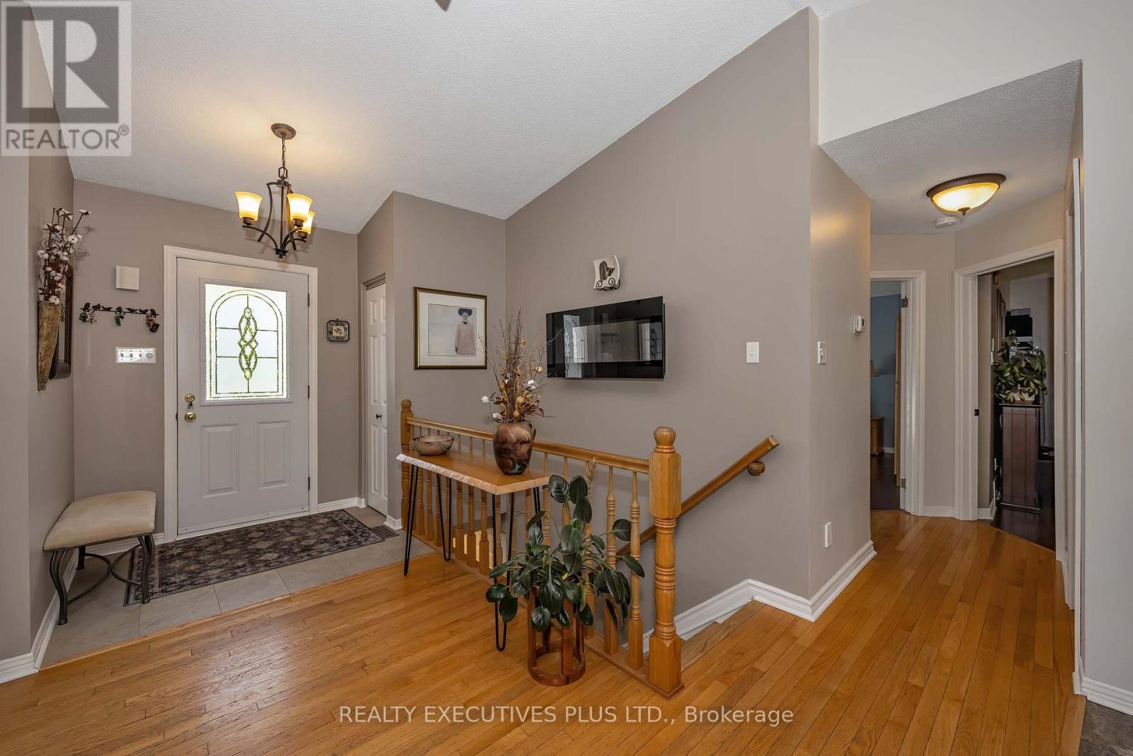3896 SCHNUPP ROAD W