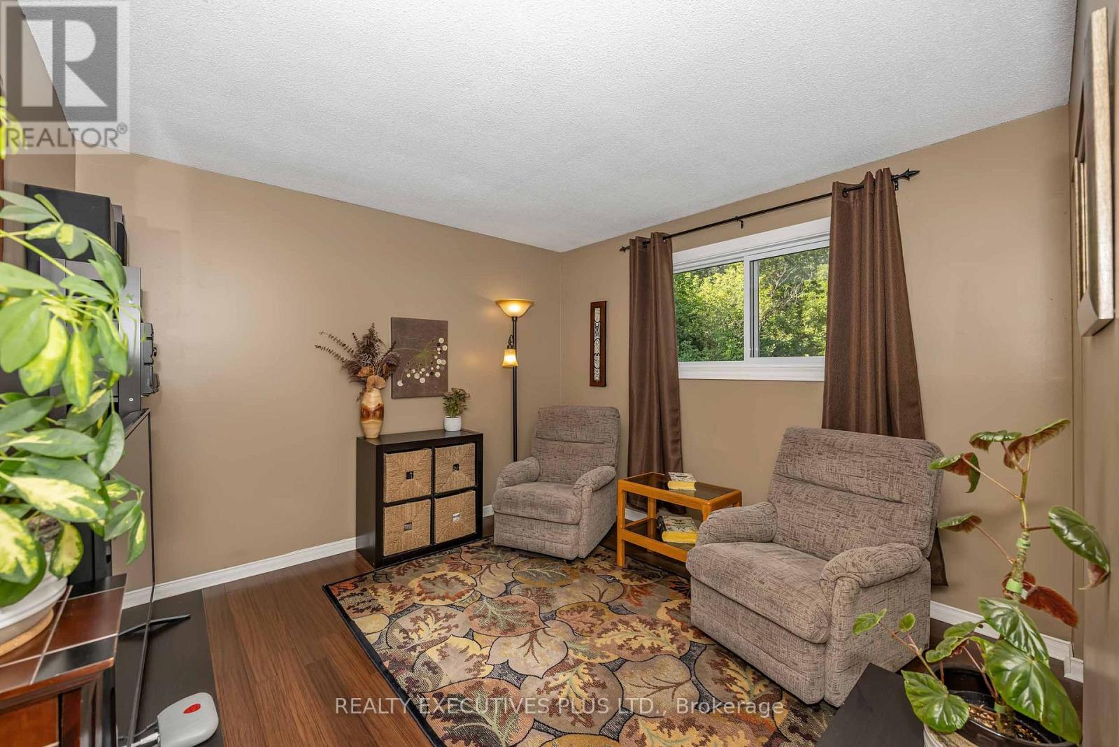 3896 SCHNUPP ROAD W