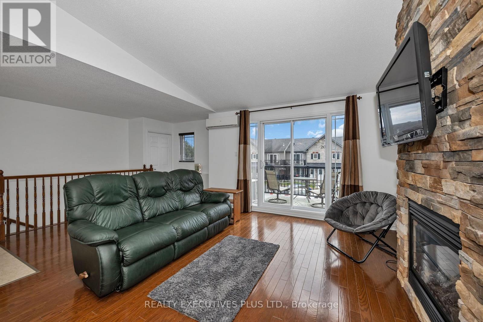 506 - 205 ELIOT STREET