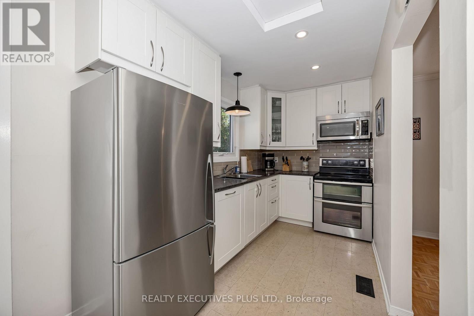 1533 PAYETTE DRIVE