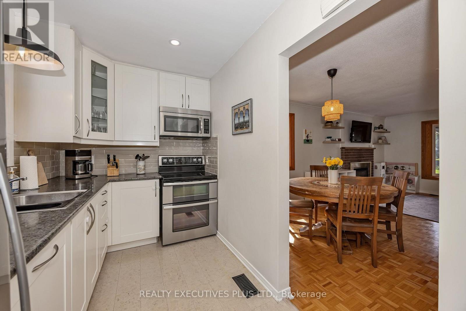 1533 PAYETTE DRIVE