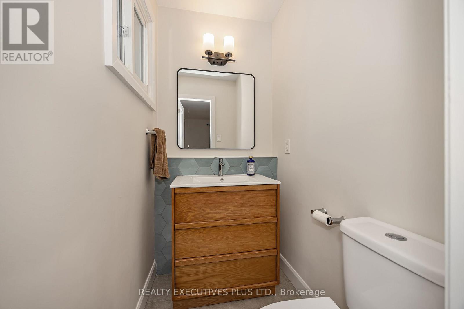 1533 PAYETTE DRIVE