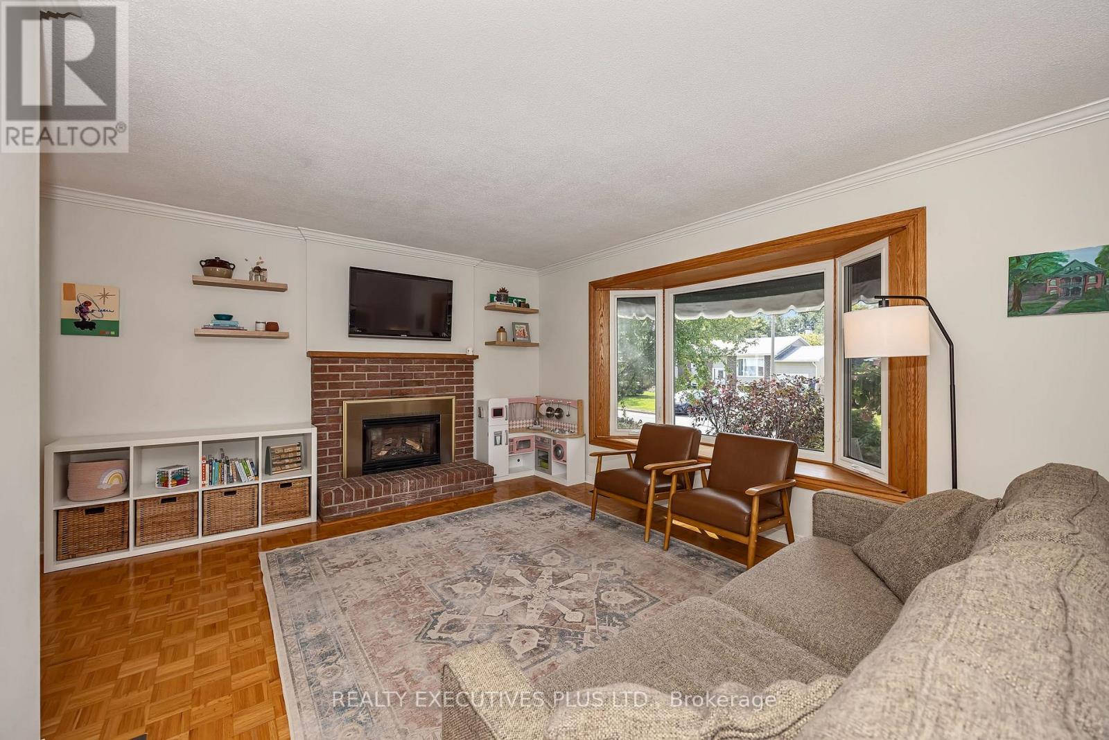 1533 PAYETTE DRIVE