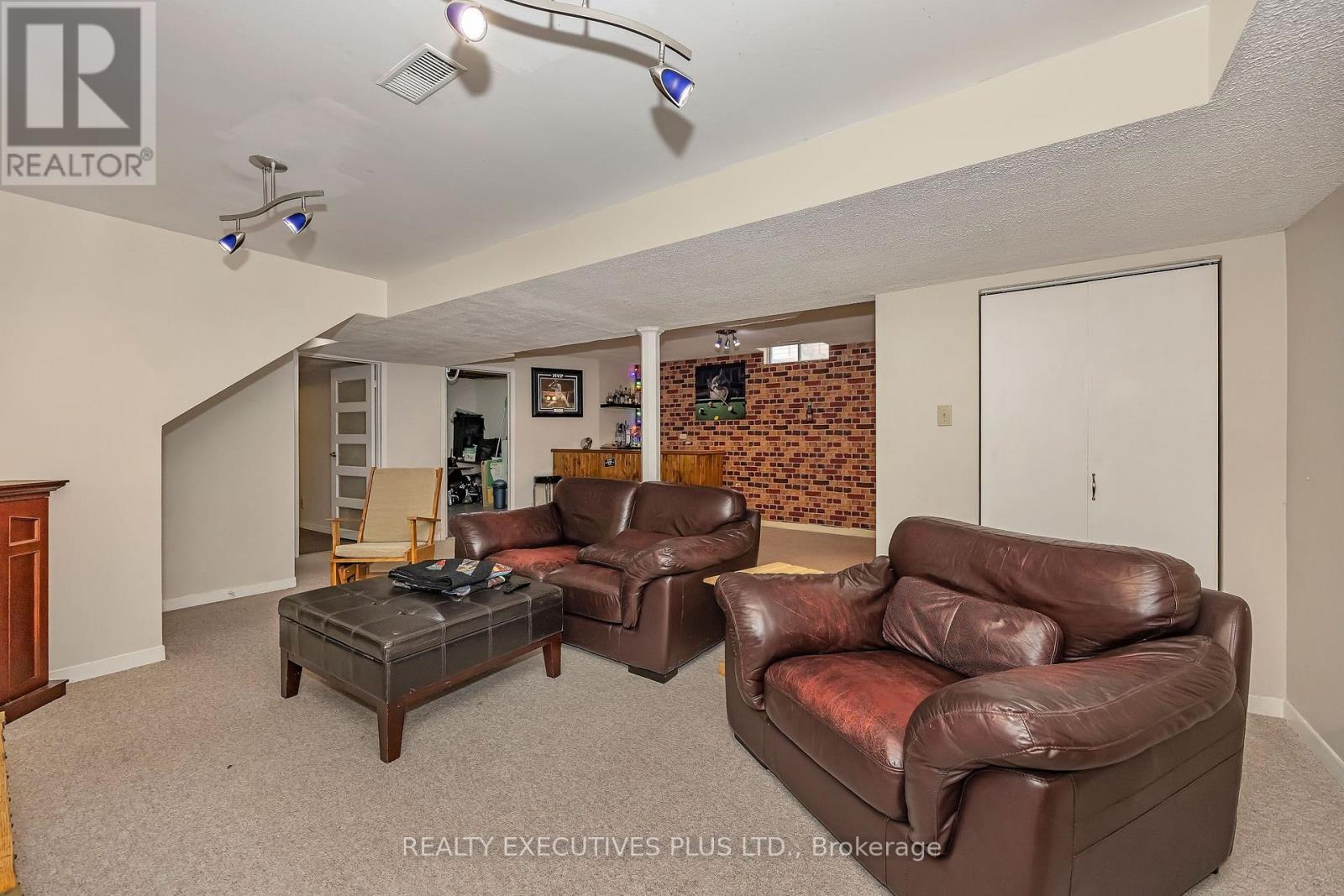 1649 TUPELLO WAY