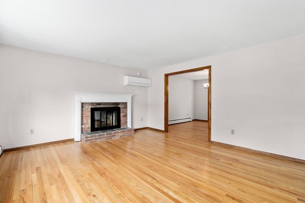 4 Pierce Street