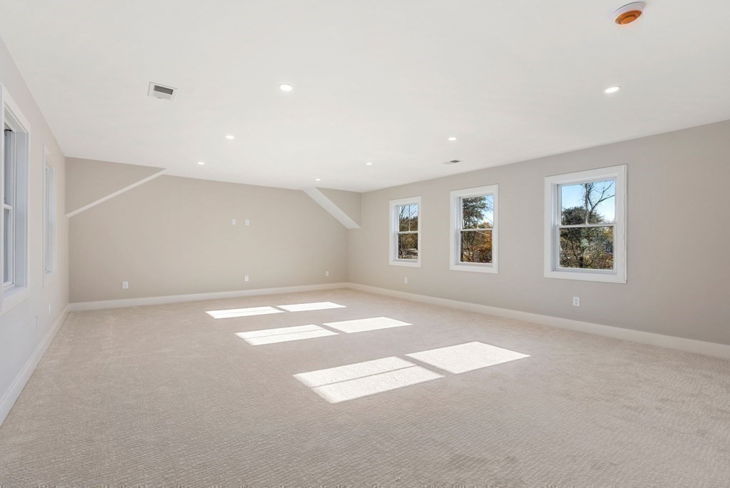 21 Beechnut Rd