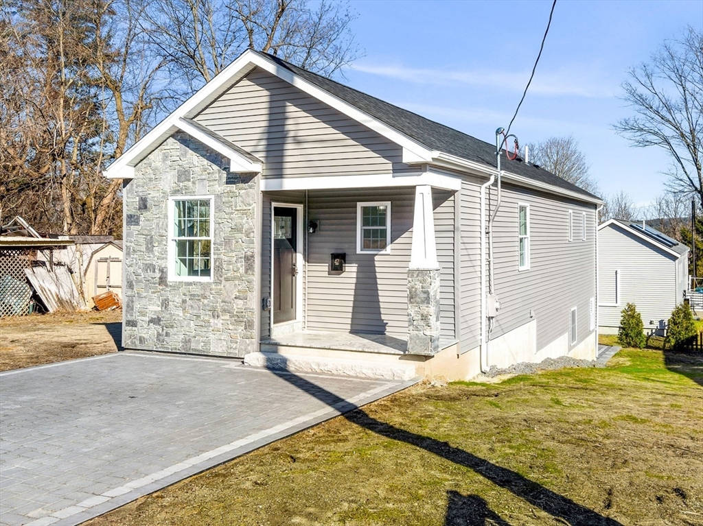 42 Hillside Ave